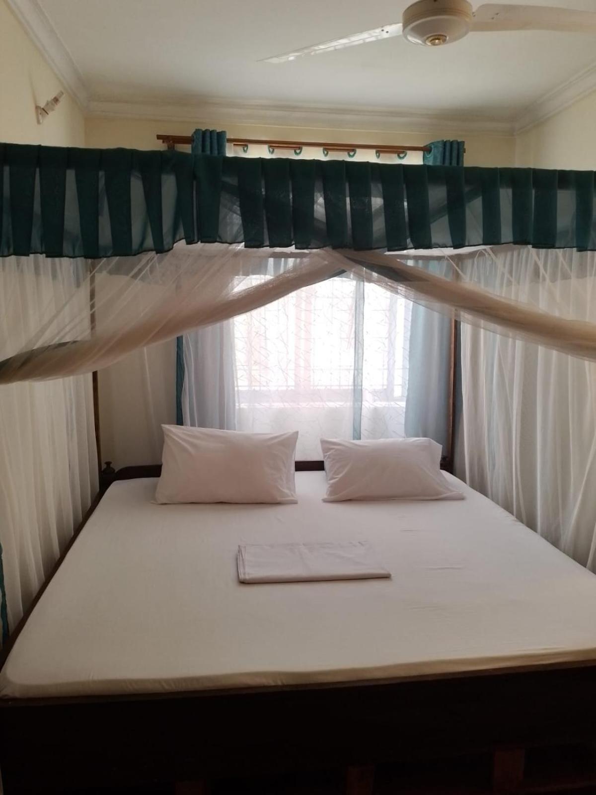 Lux Suites Bamburi Furnished Apartments Exterior foto